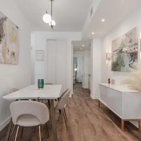 Designed Minimalist - Center By Rems Lejlighed *